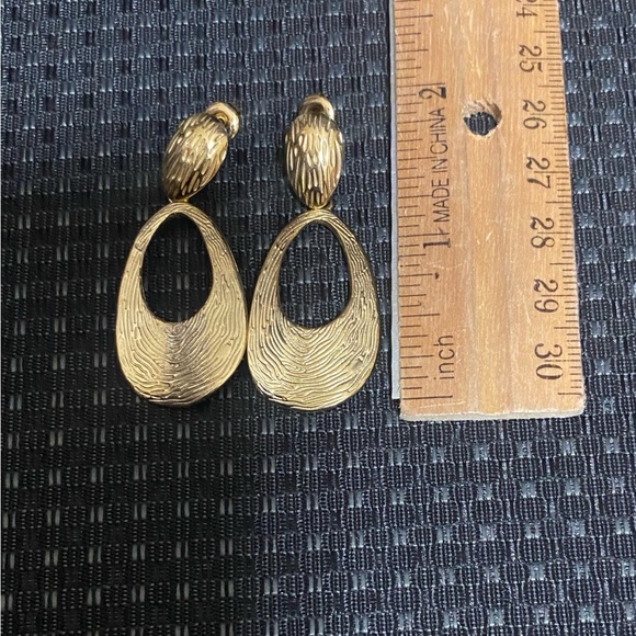 NEW Vintage 18k Gold Plated Pierced Drop Oval Earrings - Picture 2 of 3